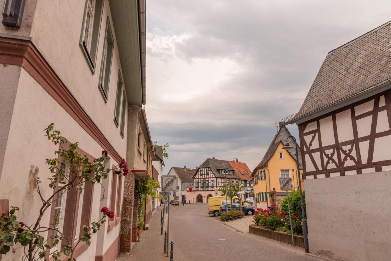 Ferienwohnung Designer Unterkunft in 15. Jahrhundert Altbau 75 m² für max. 4 Personen Eltville am Rhein Exterior foto