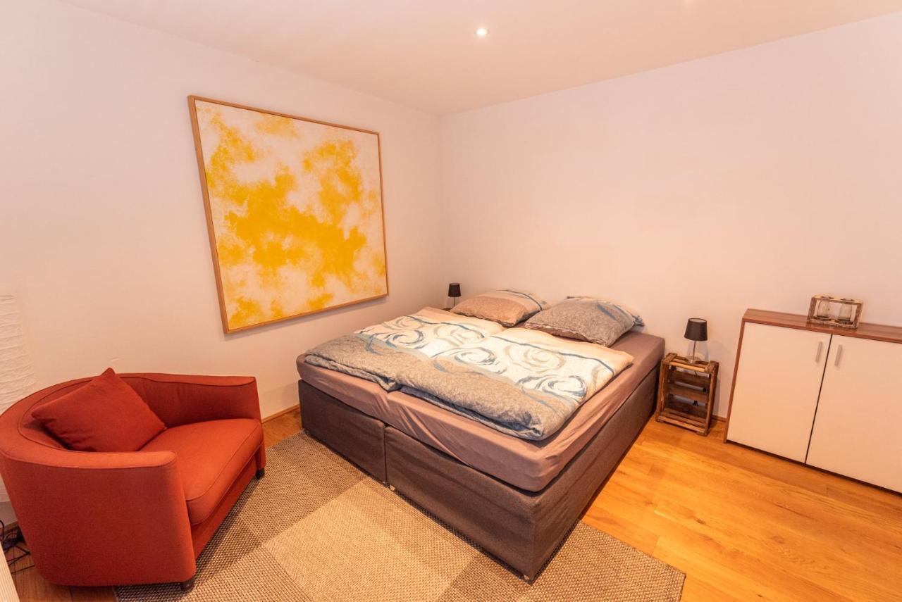 Ferienwohnung Designer Unterkunft in 15. Jahrhundert Altbau 75 m² für max. 4 Personen Eltville am Rhein Exterior foto